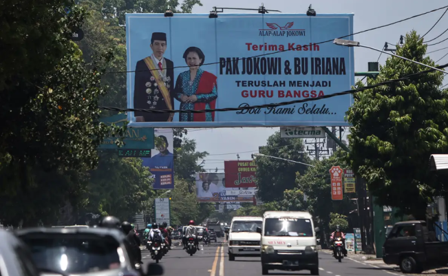 Ratusan Baliho Terima Kasih Jokowi Beredar di Berbagai Daerah